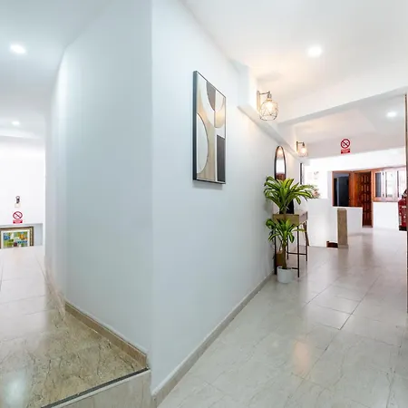 1l. Cozy Flores With Pool Apartment