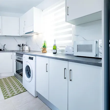 1l. Cozy Flores With Pool Apartment *