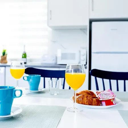 1l. Cozy Flores With Pool *