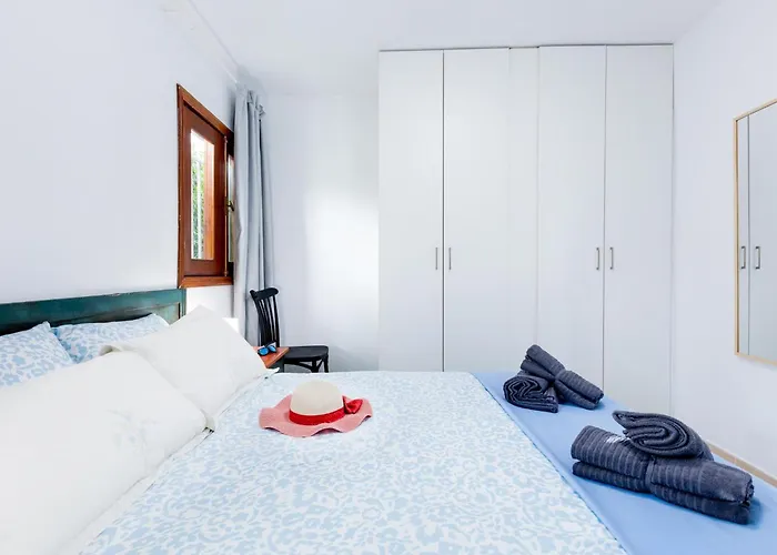 Апартаменты 1l. Cozy Flores With Pool