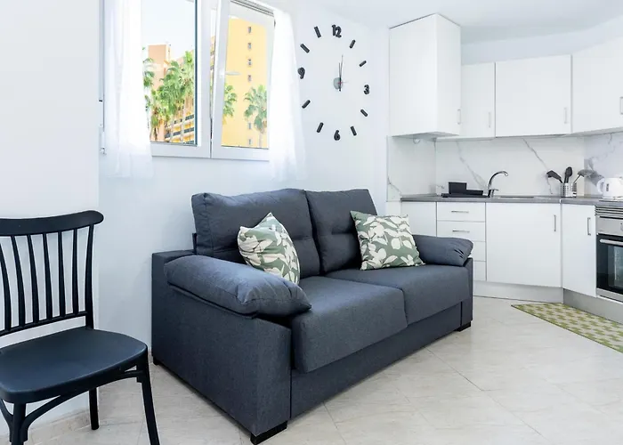 1l. Cozy Flores With Pool *